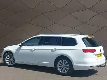 Used VW Passat Business 2019 White Estate