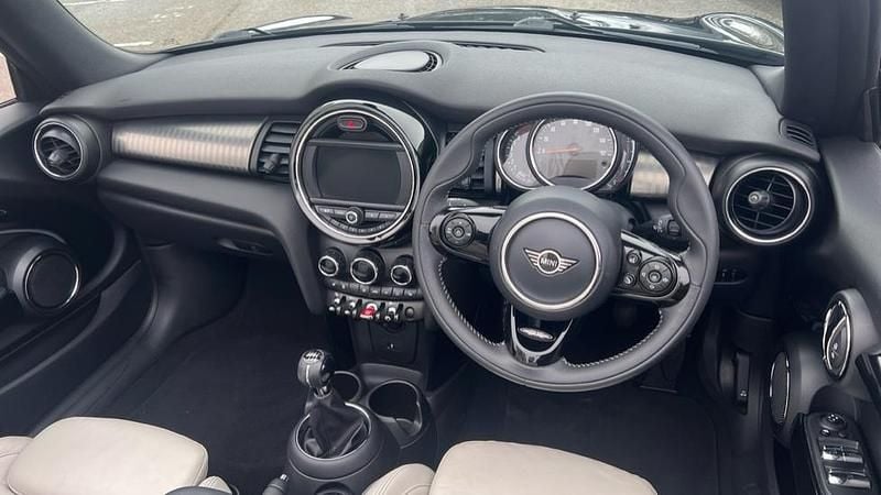 Used Mini Cooper Exclusive 134 HP (98 kW) 2019 Black Hatchback