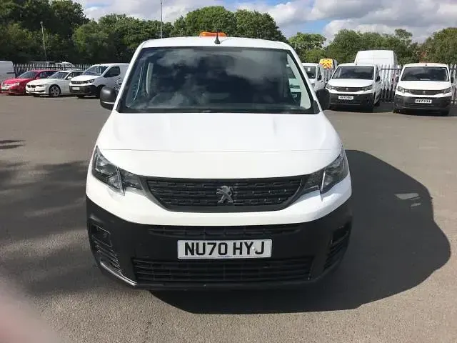 Used Peugeot Partner 2020 White MPV