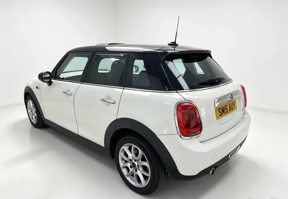 Used Mini Cooper D Hatch 116 HP (85 kW) 2015 White Hatchback