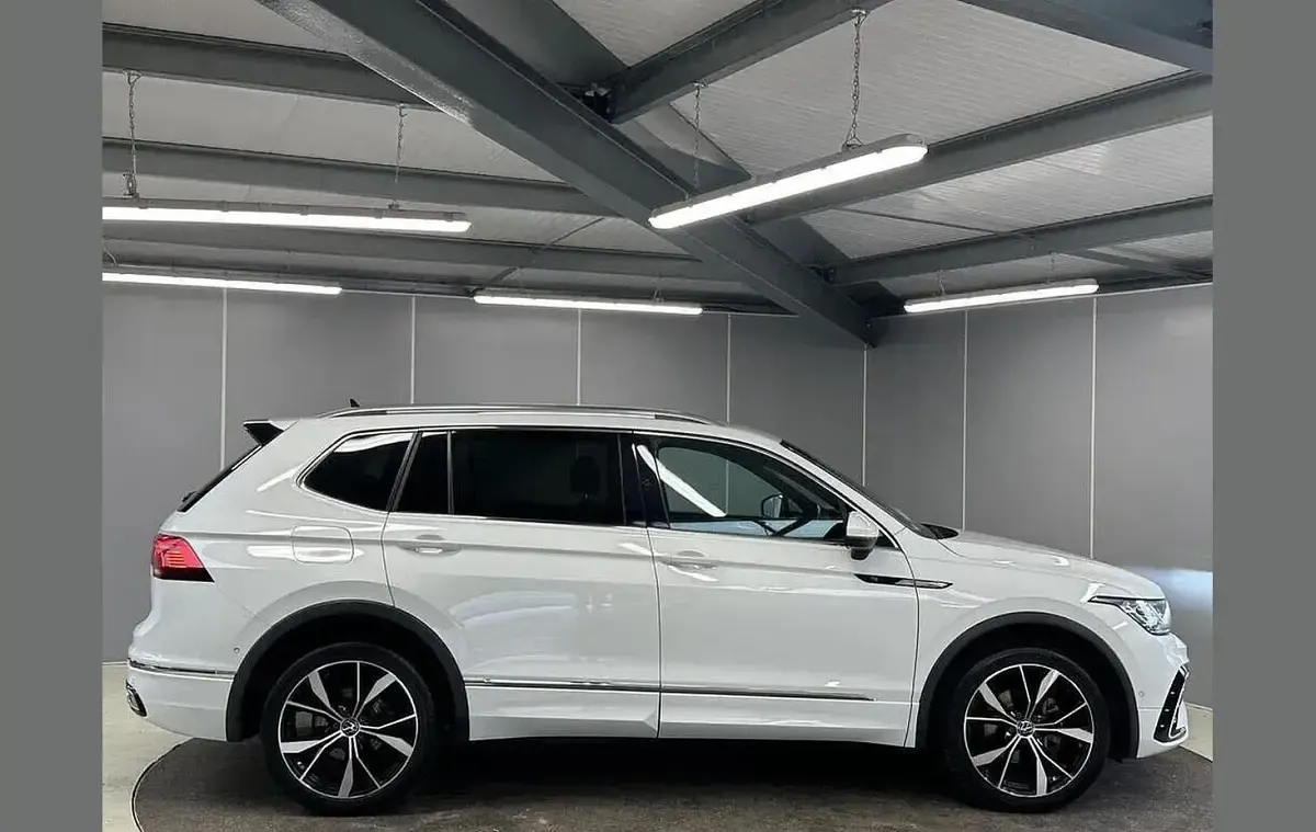 Used VW Tiguan Allspace R-line 150 HP (110 kW) 2025 White SUV