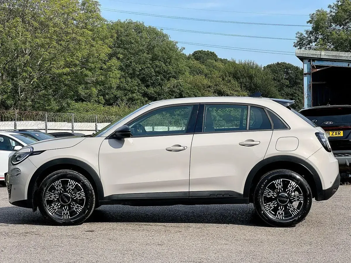 New Fiat 600 Icon 99 HP (72 kW) 2026 Brown SUV