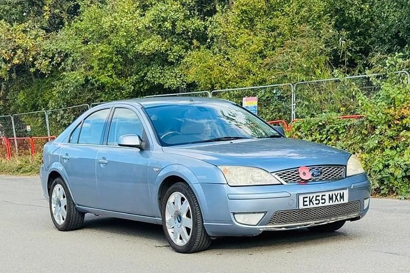 Blue Used 2005 Ford Mondeo Ghia Hatchback | £2,495 (Good price) - Image 1/1