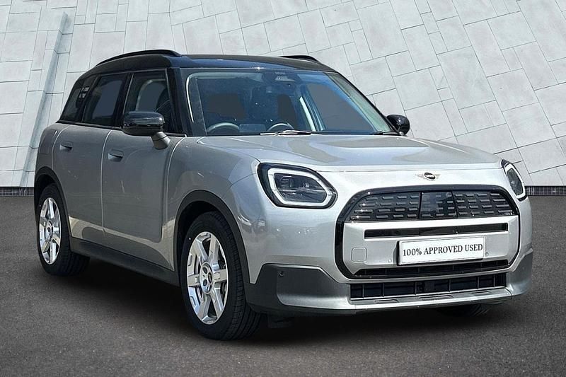 Silver Used 2024 Mini Countryman Classic SUV | £29,700 (Good price) - Image 1/3