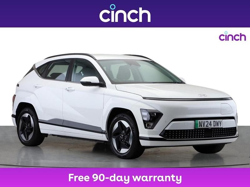 White Used 2024 Hyundai Kona Advanced SUV | £21,949 (Super price) - Image 1/4