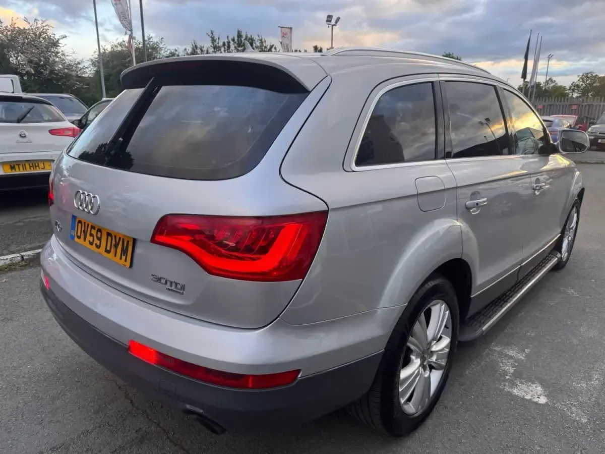 Begagnad Audi Q7 Comfort 240 HK (176 kW) 2009 Silver SUV