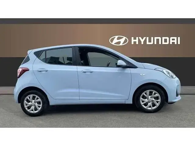 Used Hyundai i10 SE 67 HP (49 kW) 2018 Grey Hatchback