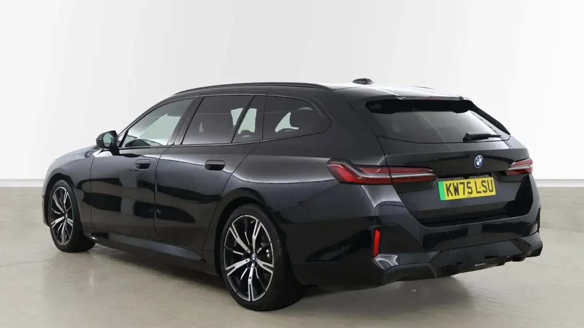Used BMW i5 M Sport 246 kW (335 HP) 2025 Black Estate