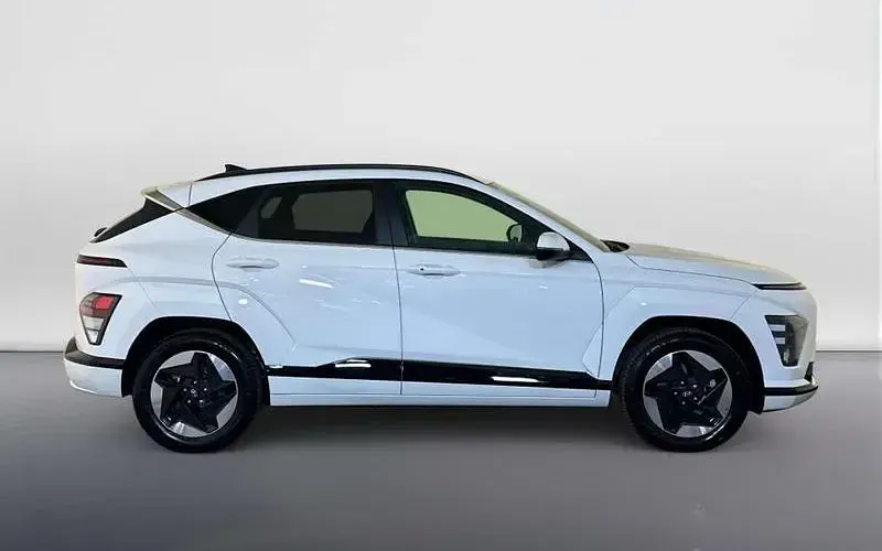 Used Hyundai Kona Advanced 160 kW (218 HP) 2025 White SUV