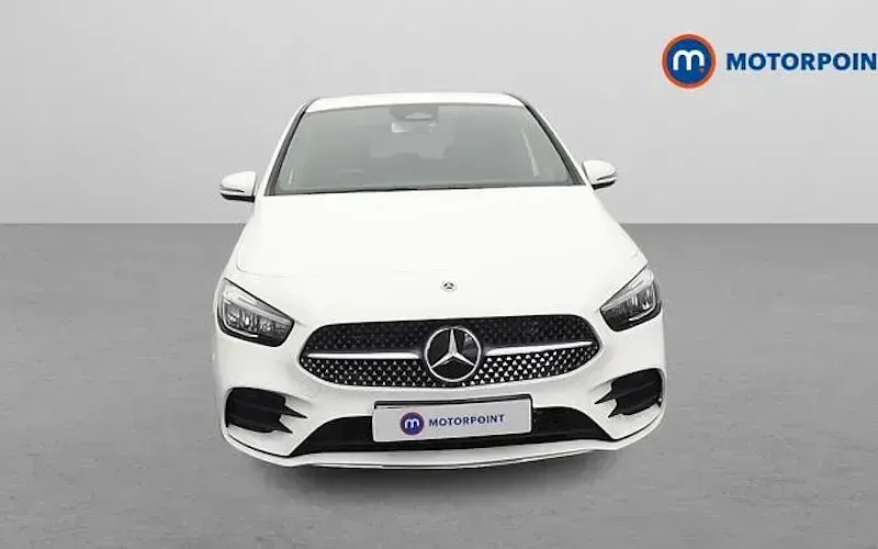 Used Mercedes B200 Executive 150 HP (110 kW) 2024 White Hatchback
