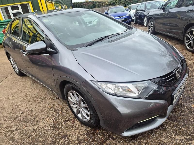 Begagnad Honda Civic ES 142 HK (104 kW) 2013 Grå Halvkombi