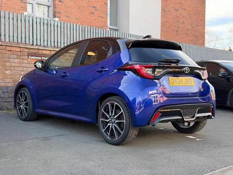 Used Toyota Yaris Hybrid Sport 130 HP (95 kW) 2024 Blue Hatchback