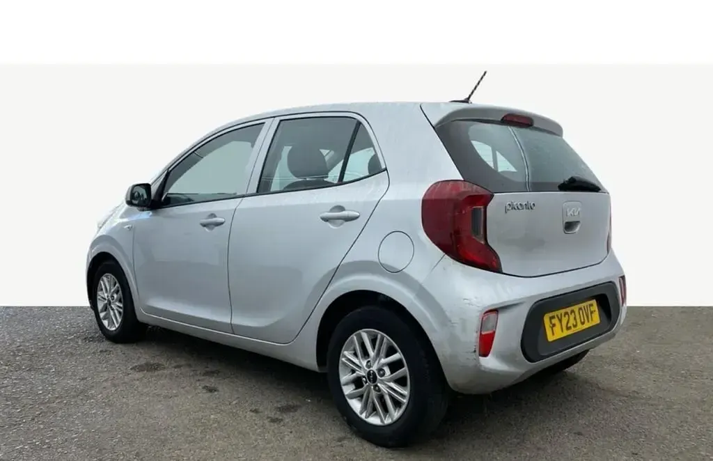 Begagnad Kia Picanto 66 HK (48 kW) 2023 Silver Halvkombi