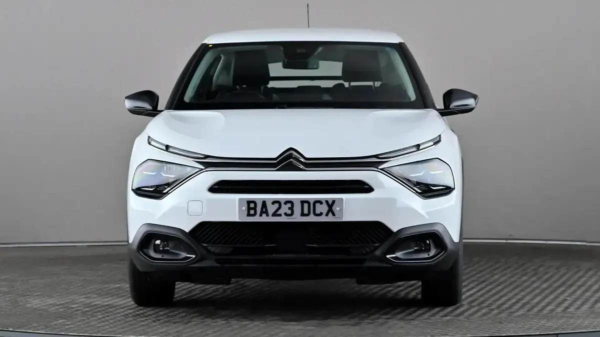 Used Citroën C4 PureTech 101 HP (74 kW) 2023 White SUV