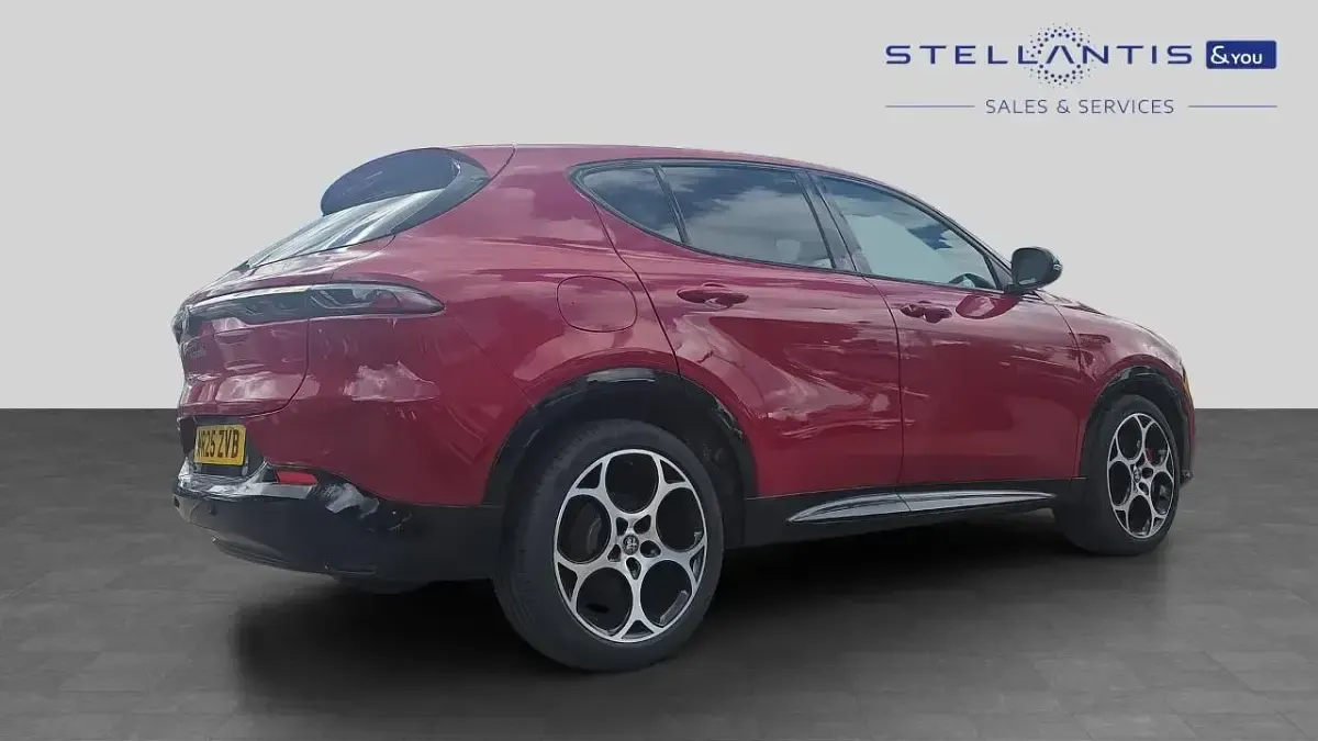 Used Alfa Romeo Tonale Veloce 158 HP (116 kW) 2025 Red SUV