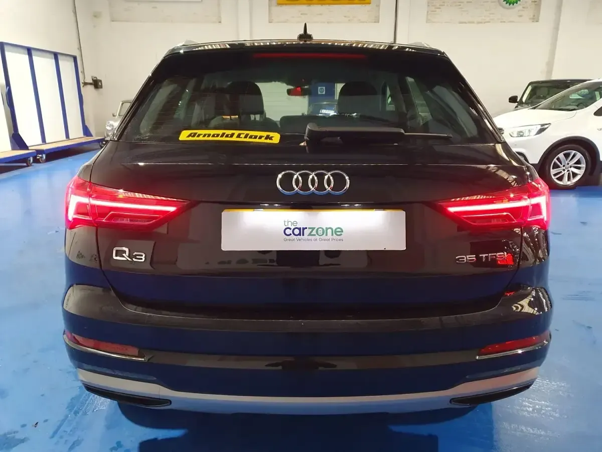 Second-hand Audi Q3 Sport 150 CP (110 kW) 2019 Negru SUV