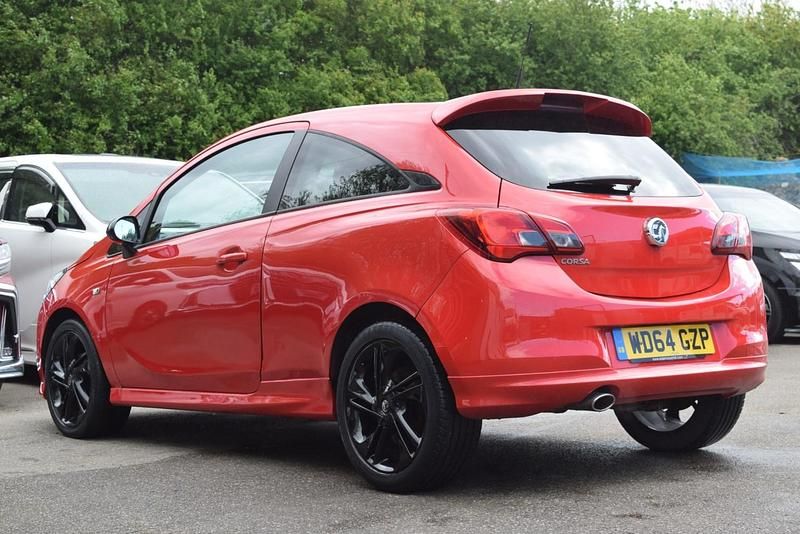 Second-hand Vauxhall Corsa Edition 2015 Roșu Hatchback