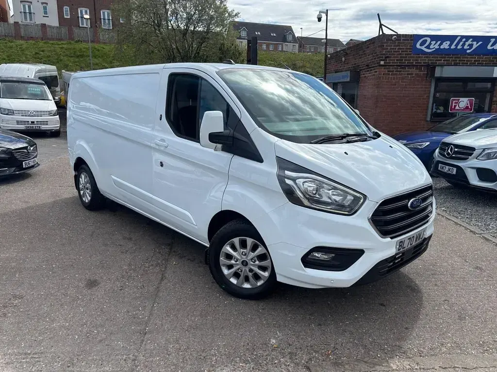 Used Ford Transit Custom Limited 130 HP (95 kW) 2020 White Van