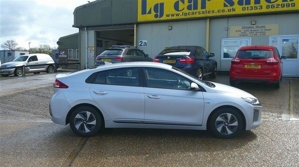 Silver Used 2019 Hyundai Ioniq SE Sedan | £12,495 (Fair price) - Image 1/1