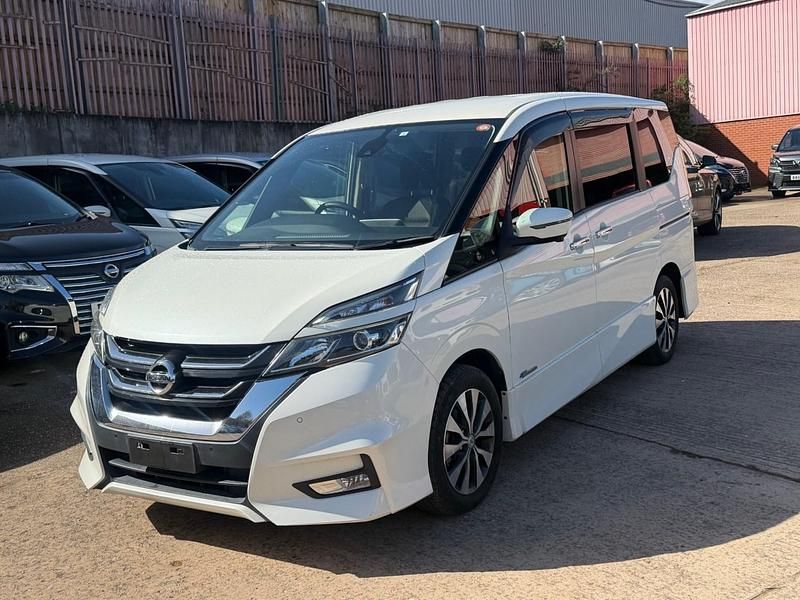 Used Nissan Serena 2017 White MPV