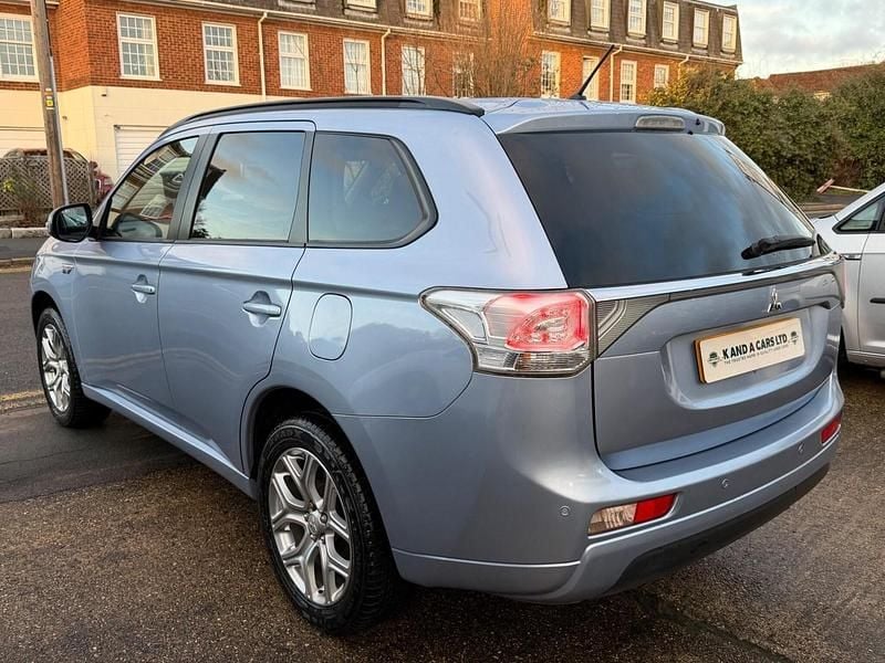 Used Mitsubishi Outlander P-HEV 2015 Blue Estate
