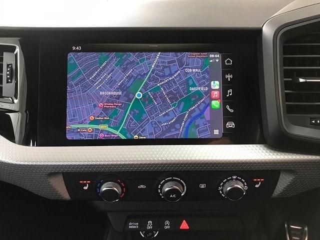 Used Audi A1 Sportback S-Line 150 HP (110 kW) 2019 White Hatchback