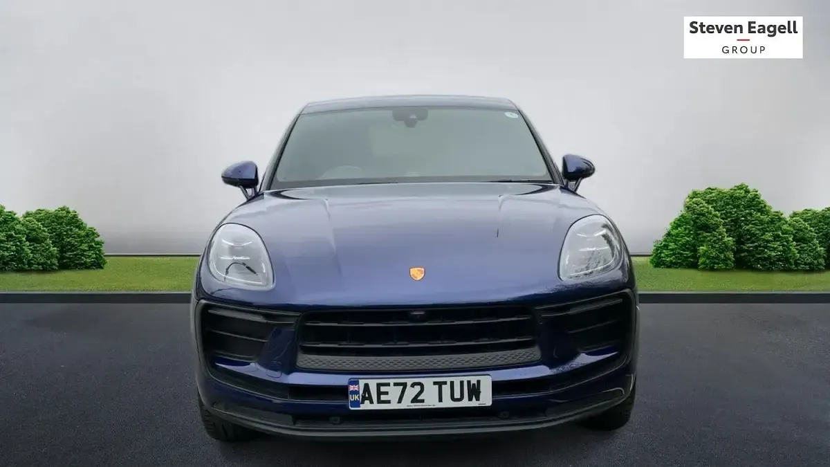 Used Porsche Macan 265 HP (194 kW) 2022 Blue SUV