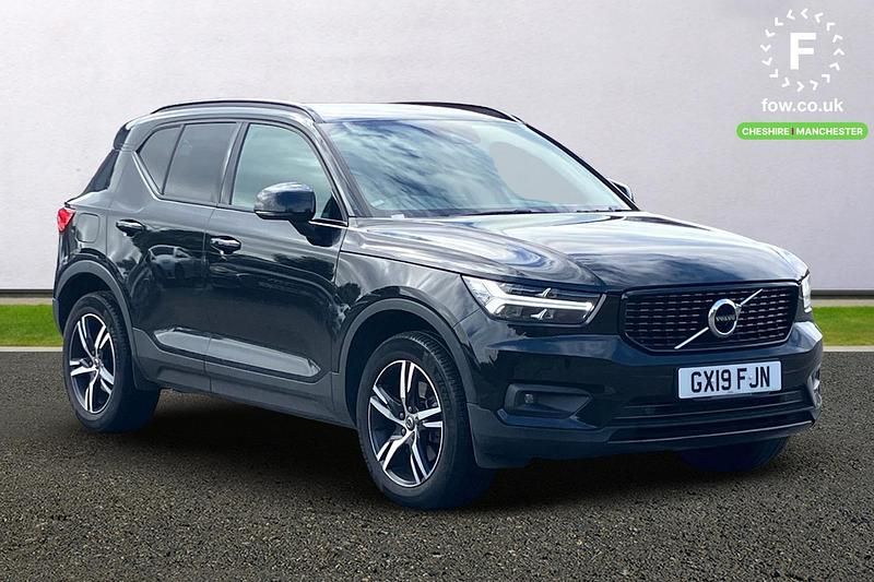 Black Used 2019 Volvo XC40 R-Design SUV | £21,999 (Fair price) - Image 1/3