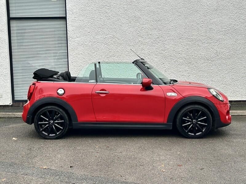 Used Mini Cooper S Classic 189 HP (139 kW) 2019 Red Hatchback