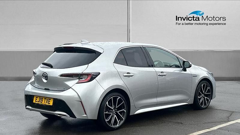 Used Toyota Corolla 184 HP (135 kW) 2019 Silver Hatchback