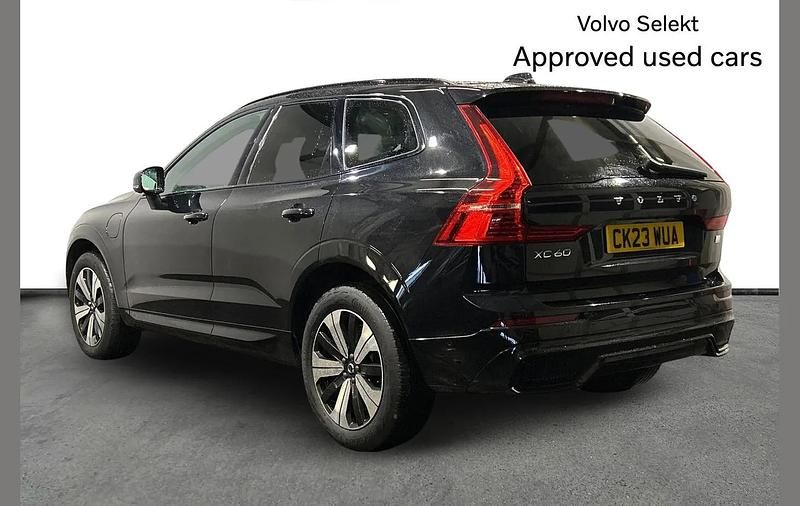 Used Volvo XC60 Plus 344 HP (253 kW) 2023 Black SUV