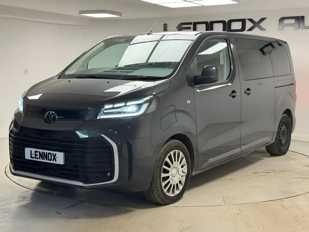 Used Toyota Proace Verso City 100 kW (136 HP) 2025 Grey Estate