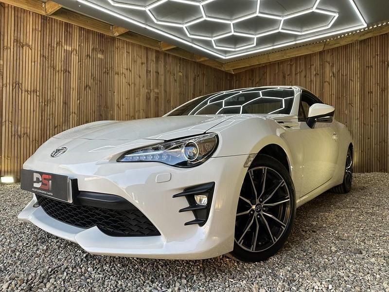 Used Toyota GT86 GT 2017 White Coupe