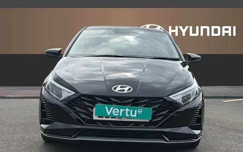 Used Hyundai i20 Advanced 101 HP (74 kW) 2025 Black Hatchback
