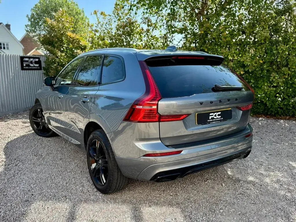 Used Volvo XC60 R-Design 190 HP (139 kW) 2019 Grey SUV
