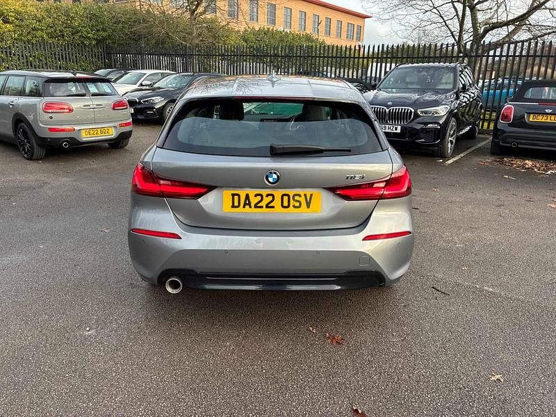 Used BMW 118 Sport Line 134 HP (98 kW) 2022 Grey Hatchback