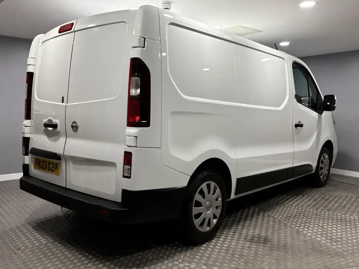 Used Nissan Primastar Acenta 110 HP (80 kW) 2023 White MPV
