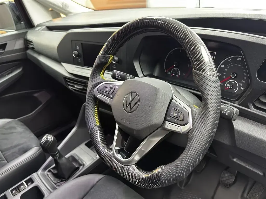 Used VW Caddy Edition 102 HP (75 kW) 2022 Black MPV