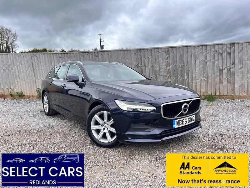Used Volvo V90 Momentum 2017 Blue Estate