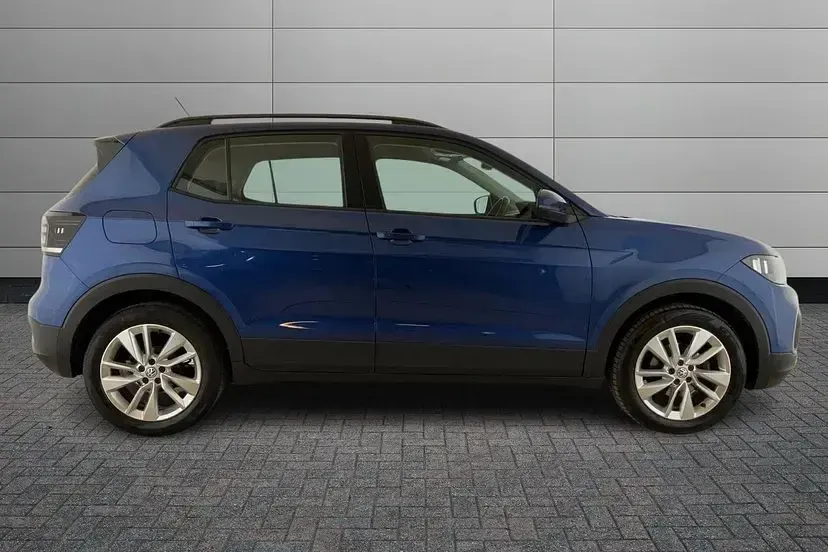 Used VW T-Cross SE 115 HP (84 kW) 2019 Reef blue SUV