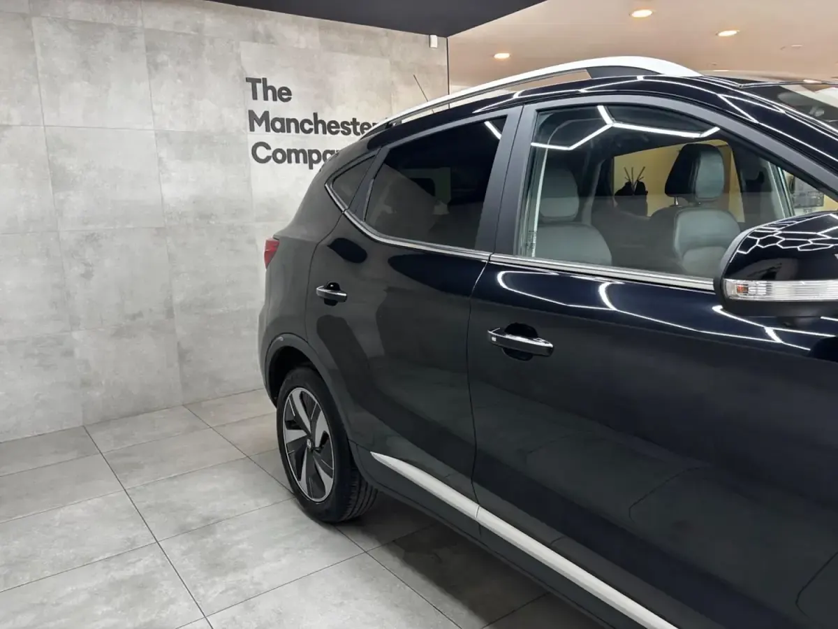 Usado MG ZS Trophy Connect 114 kW (156 CV) 2023 Negro SUV