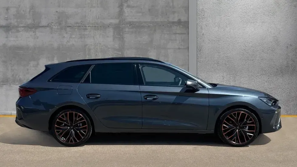 New Cupra Leon 150 HP (110 kW) 2026 Magnetic tech grey