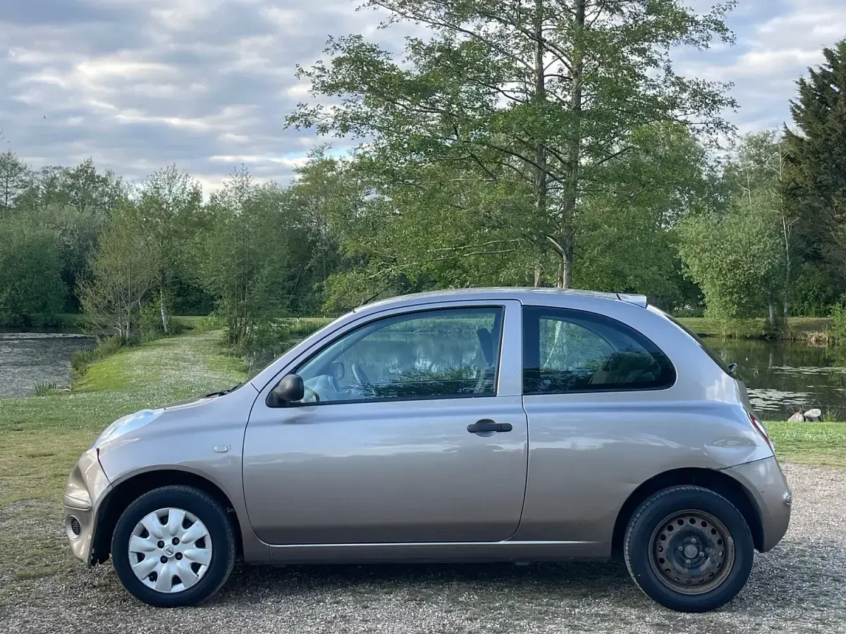 Used Nissan Micra 80 HP (58 kW) 2006 Beige Hatchback