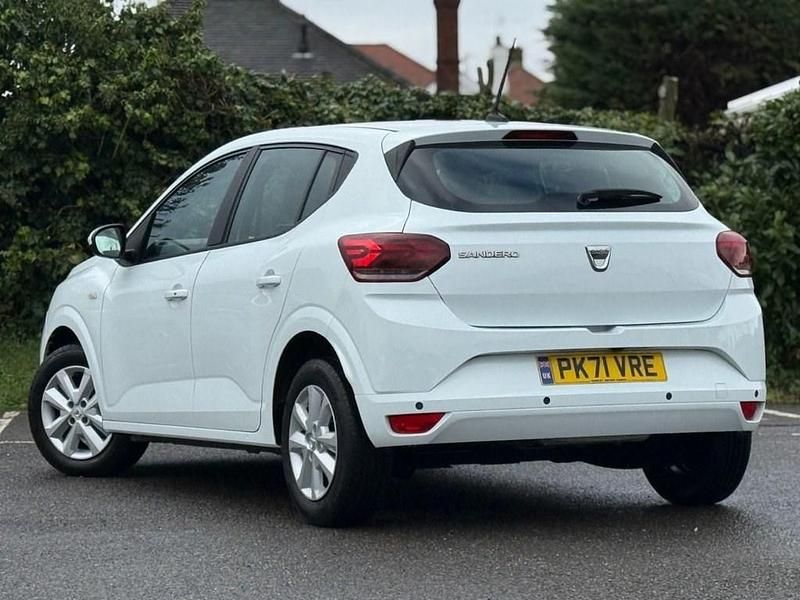 Used Dacia Sandero Comfort 90 HP (66 kW) 2021 White Hatchback