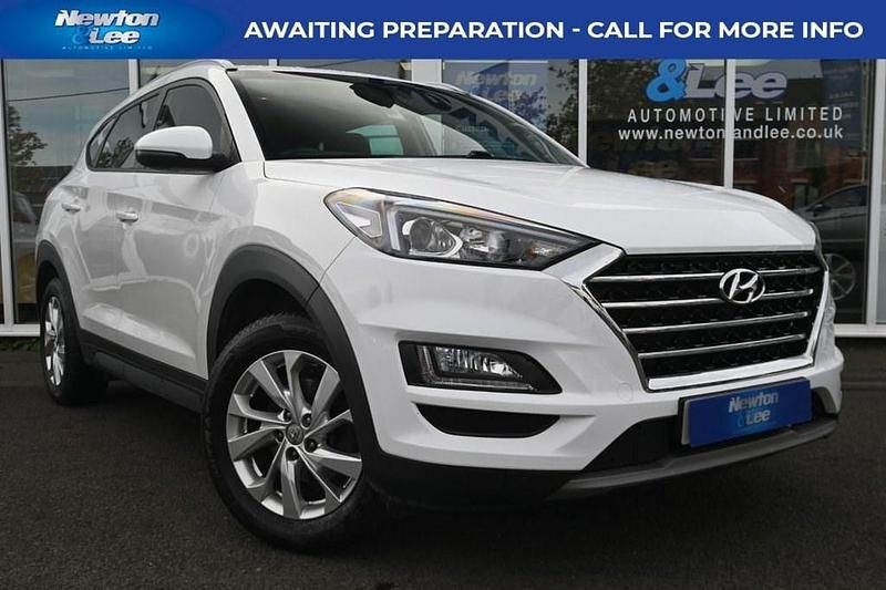 Used Hyundai Tucson SE 177 HP (130 kW) 2019 White SUV