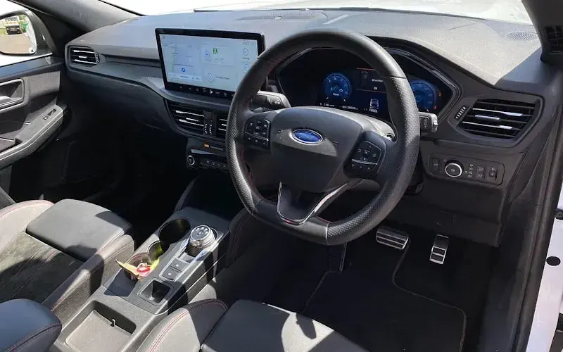 Used Ford Kuga ST-Line 179 HP (131 kW) 2024 White SUV