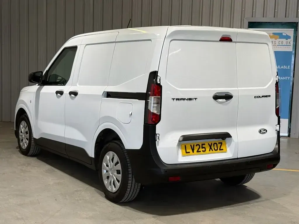 Used Ford Transit Trend 100 HP (73 kW) 2025 White Van