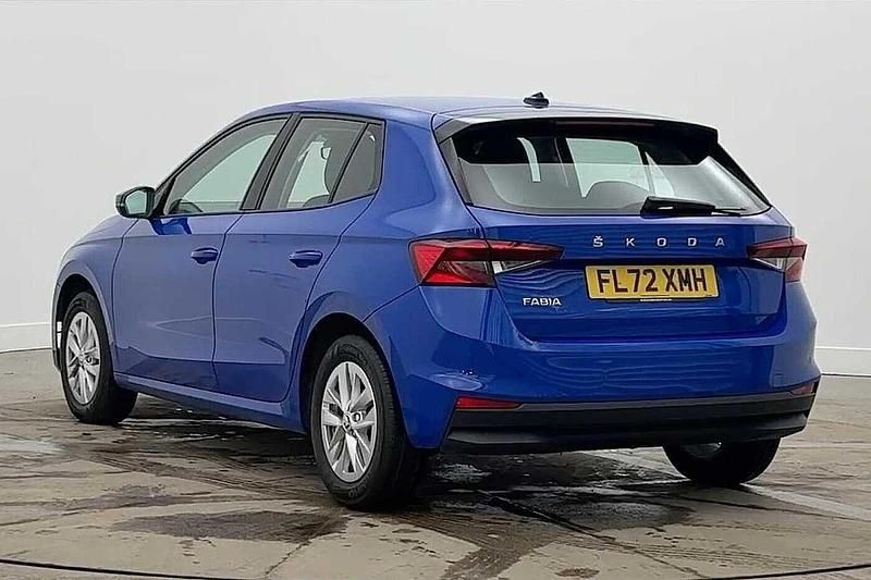 Used Skoda Fabia Comfort 59 HP (43 kW) 2022 Energy blue Hatchback