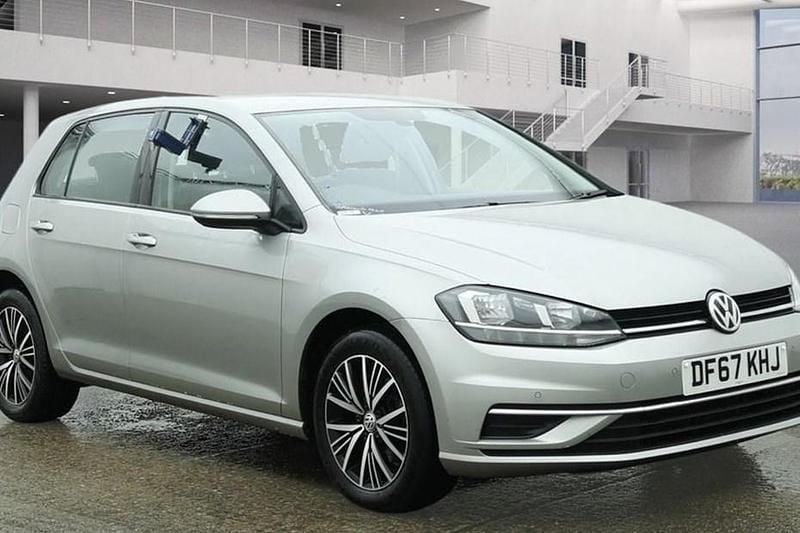 Used VW Golf VII SE 115 HP (84 kW) 2017 Silver Hatchback