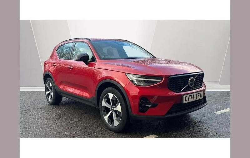 Used Volvo XC40 Plus 197 HP (144 kW) 2024 Red SUV